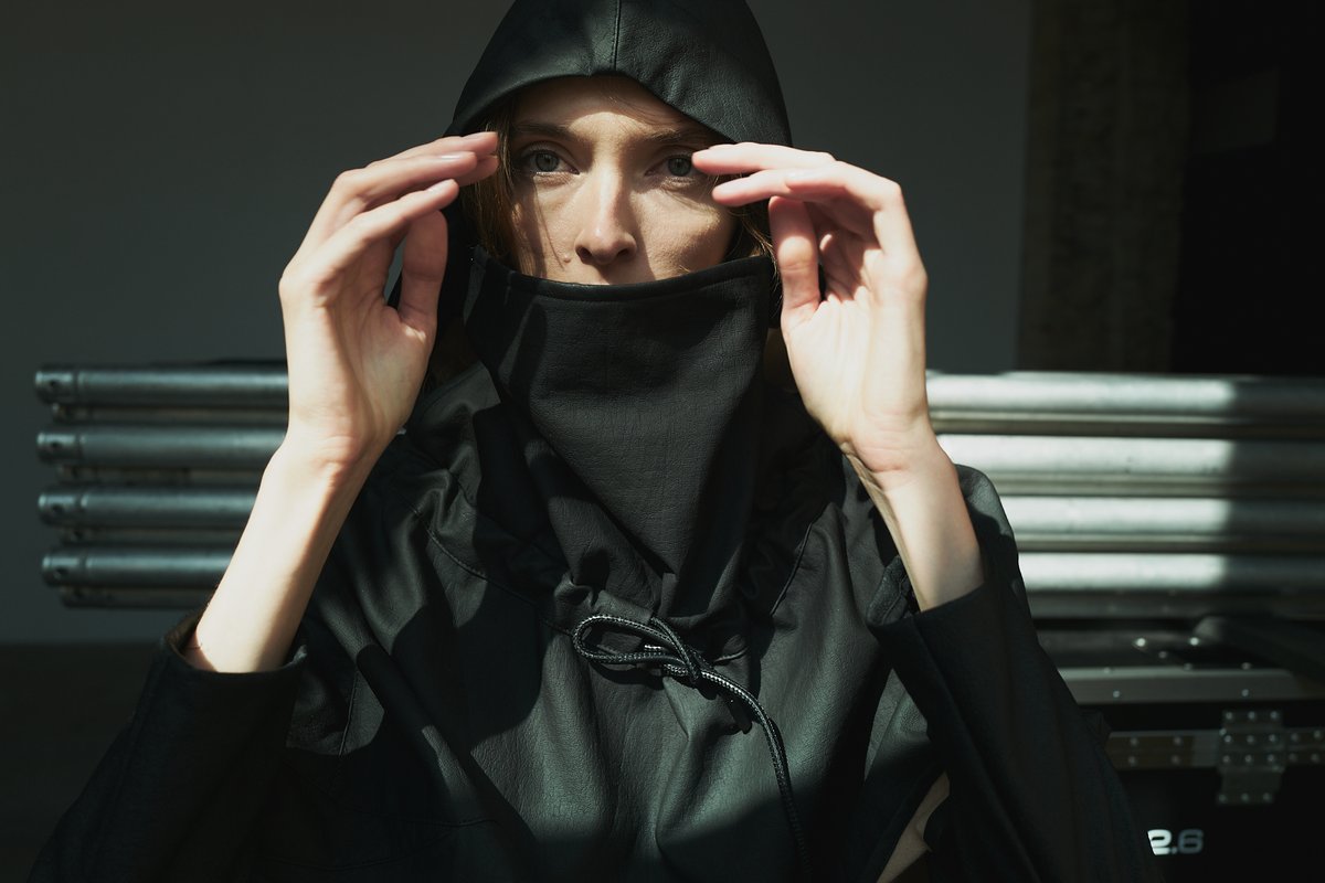 Dahl Hooded Cape view 3